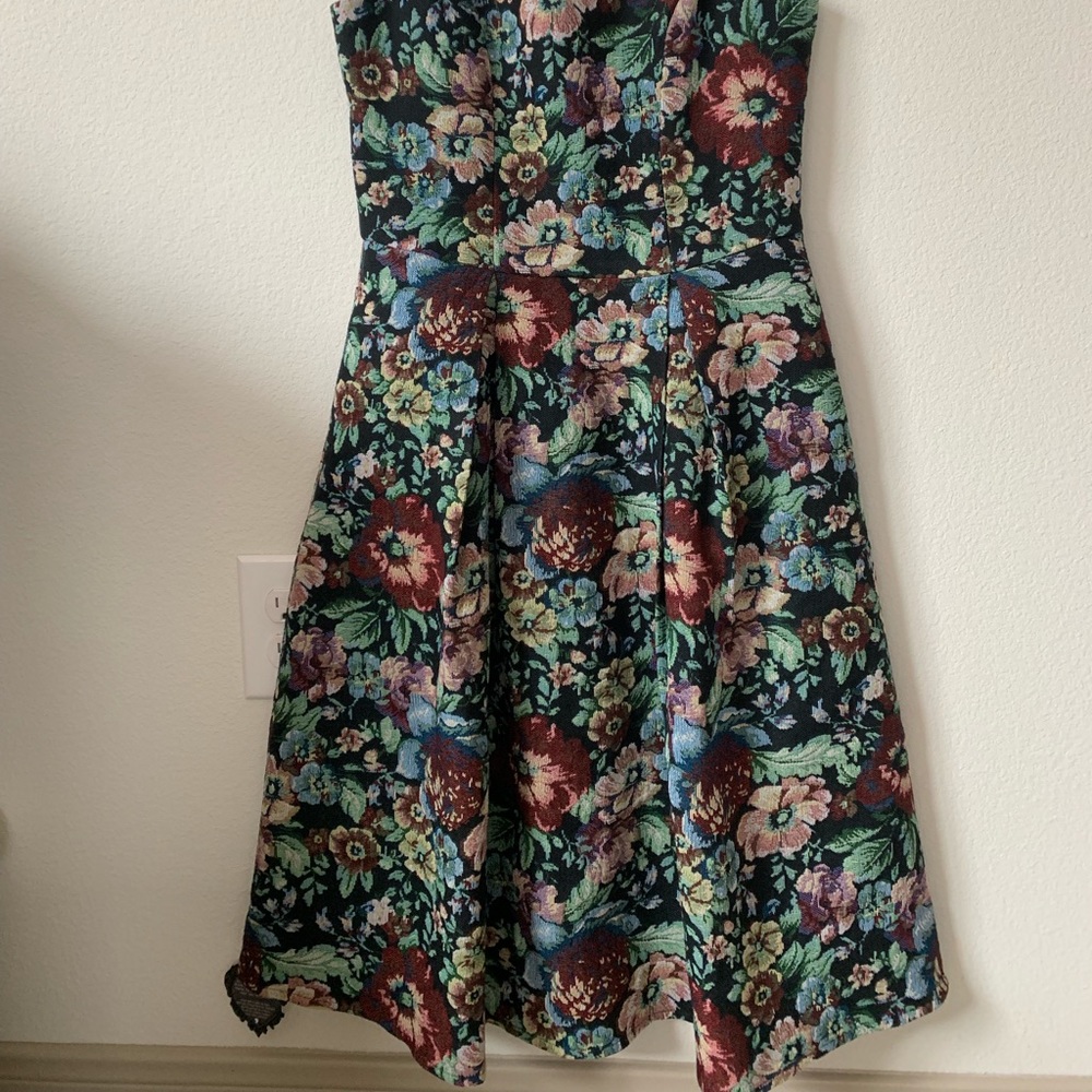 Dress - Picture 2 of 3